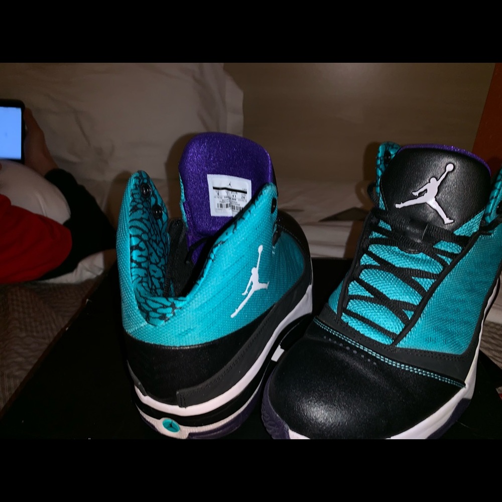 Jordan BMO’S - Picture 2 of 4